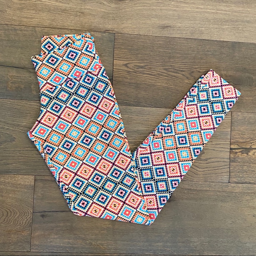 Geometric Diamonds Tribal Bohemian Style Pattern Leggings ✨